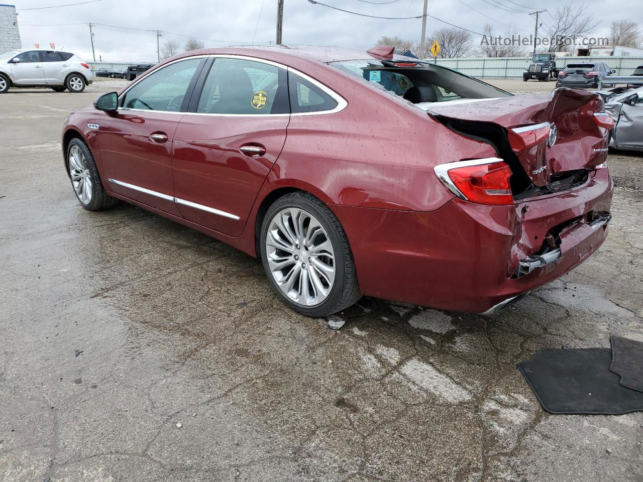 2017 Buick Lacrosse Essence Красный vin: 1G4ZP5SS4HU131639