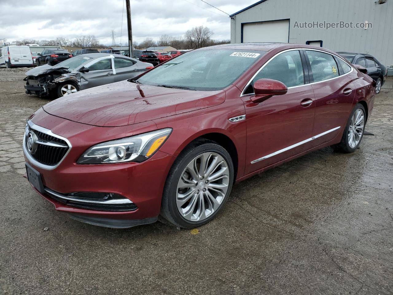 2017 Buick Lacrosse Essence Красный vin: 1G4ZP5SS4HU131639