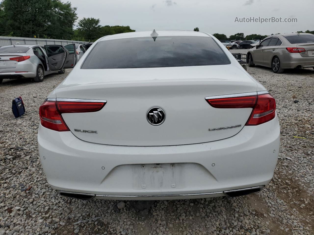 2017 Buick Lacrosse Essence White vin: 1G4ZP5SS4HU182946