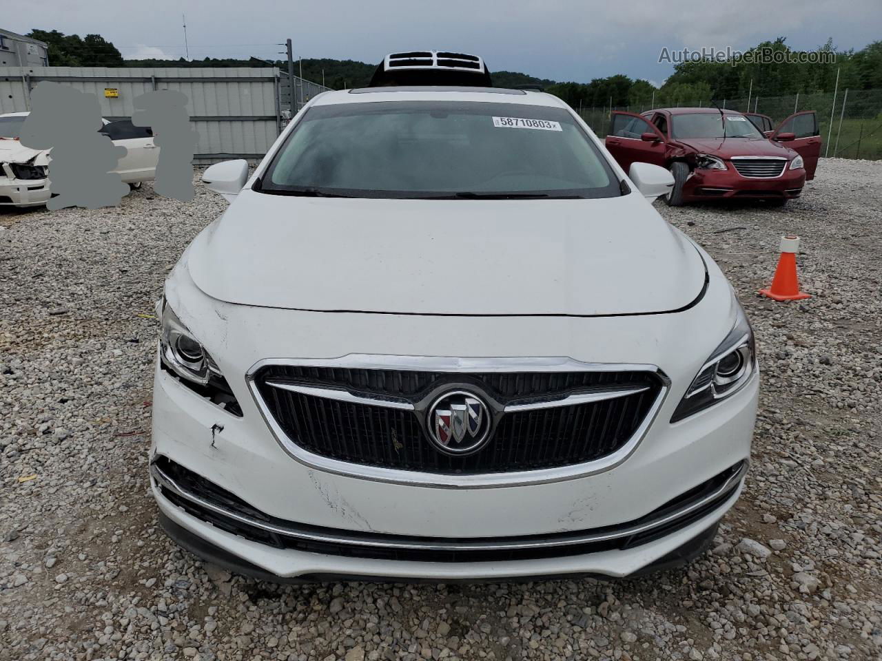 2017 Buick Lacrosse Essence Белый vin: 1G4ZP5SS4HU182946