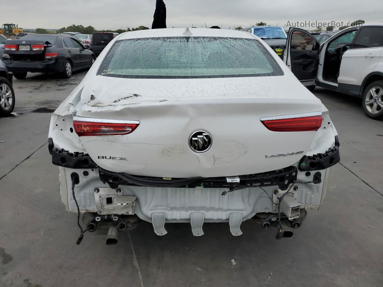 2017 Buick Lacrosse Essence White vin: 1G4ZP5SS4HU193056