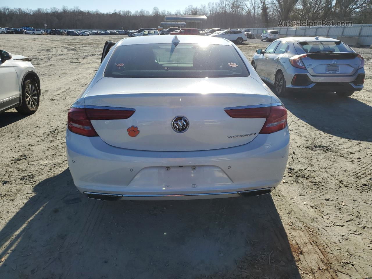 2019 Buick Lacrosse Essence White vin: 1G4ZP5SS5KU106224