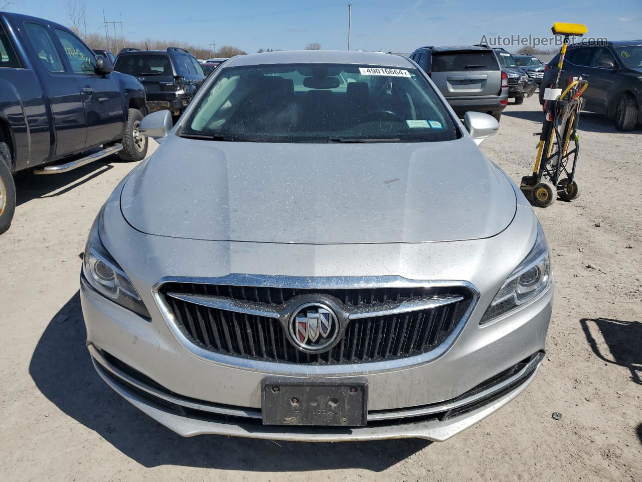 2017 Buick Lacrosse Essence Silver vin: 1G4ZP5SS6HU170944