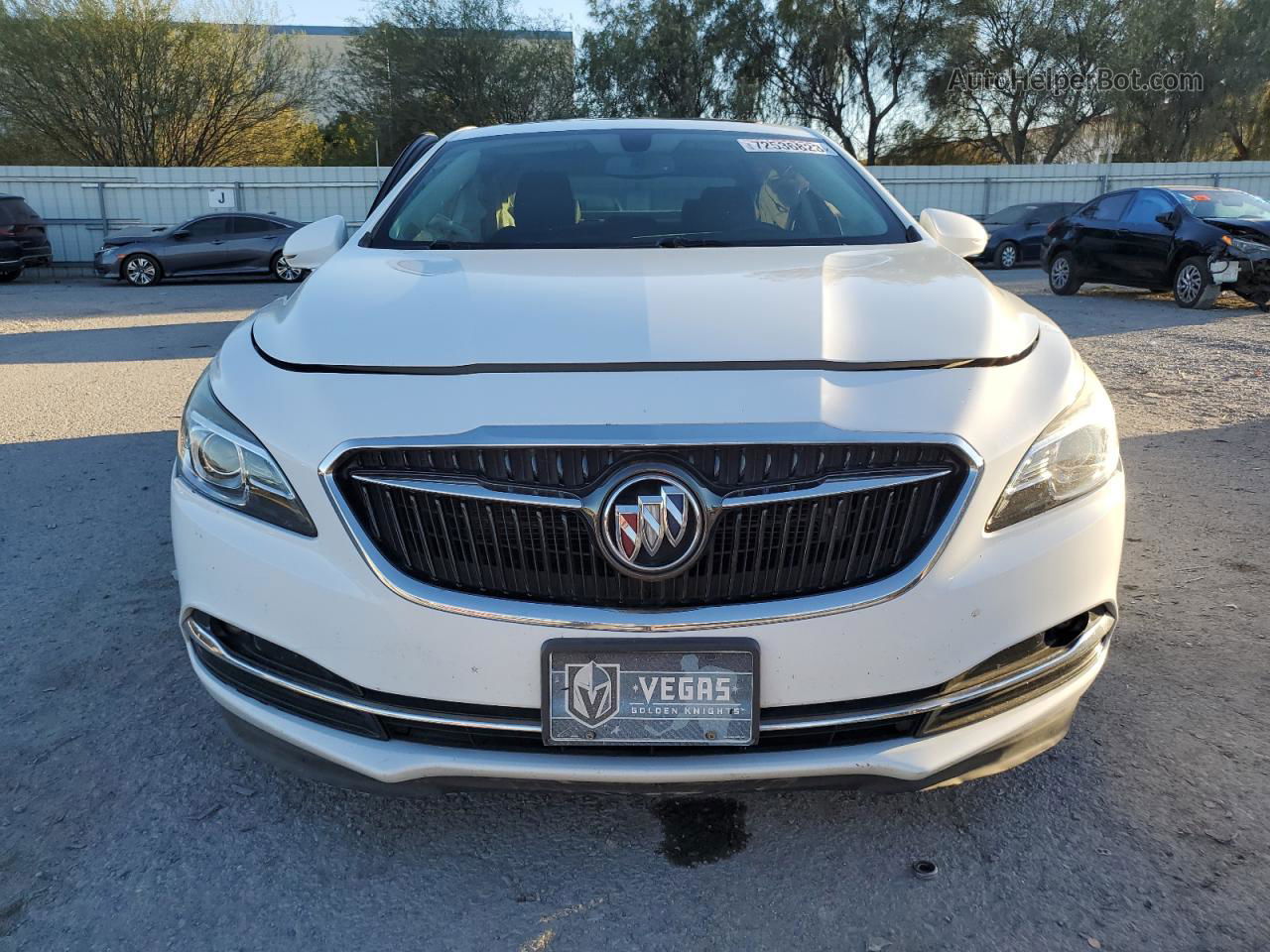 2017 Buick Lacrosse Essence White vin: 1G4ZP5SS6HU209614