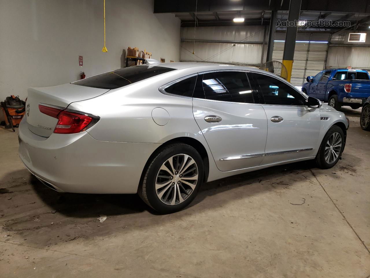 2019 Buick Lacrosse Essence Silver vin: 1G4ZP5SS7KU104247