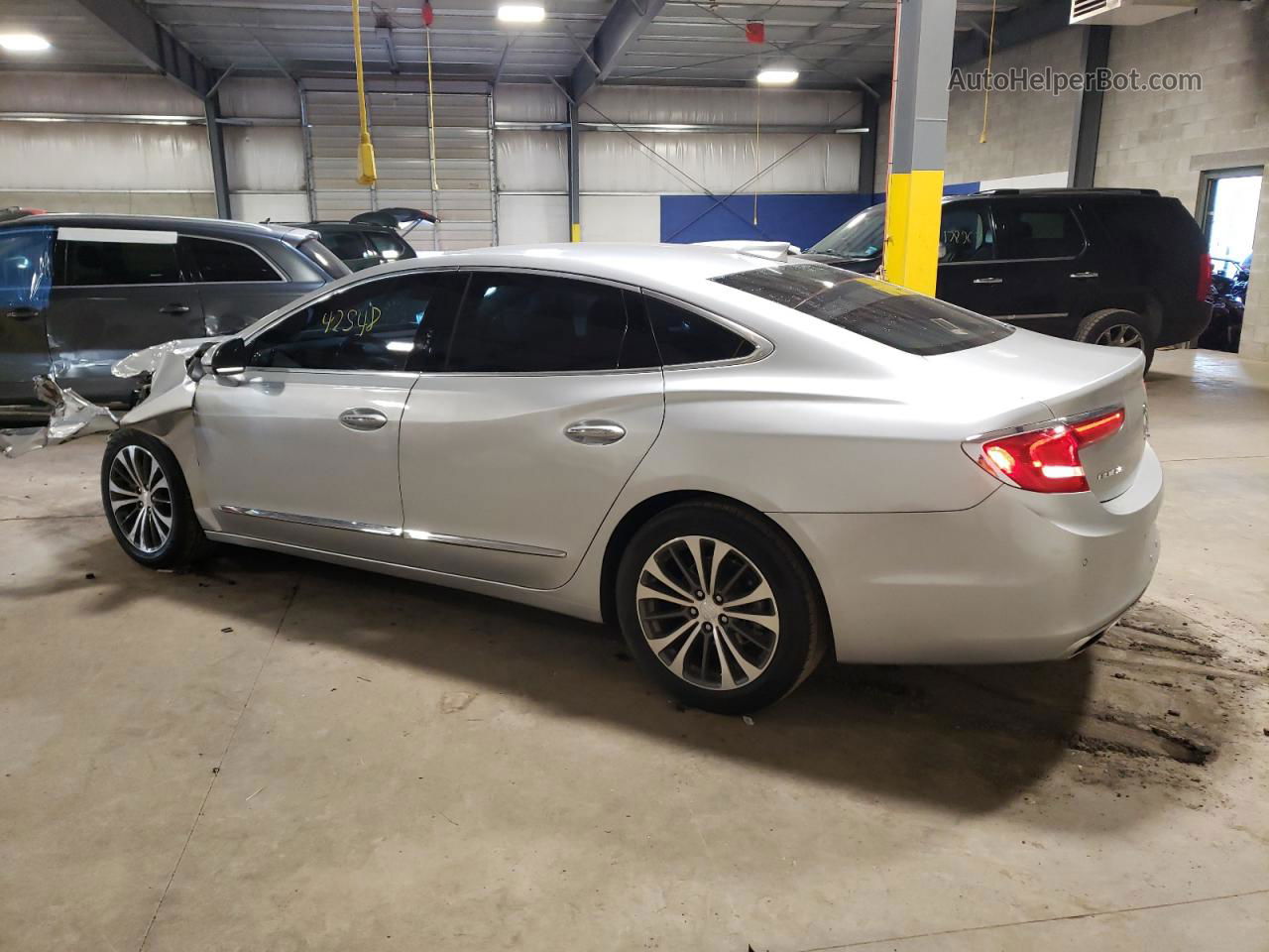 2019 Buick Lacrosse Essence Silver vin: 1G4ZP5SS7KU104247