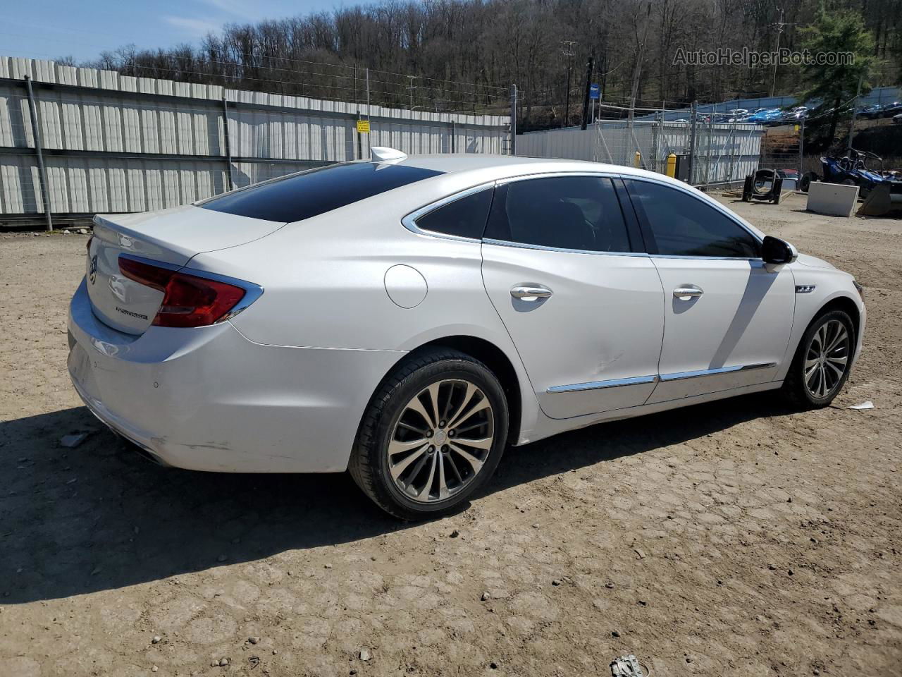 2017 Buick Lacrosse Essence White vin: 1G4ZP5SS8HU153997