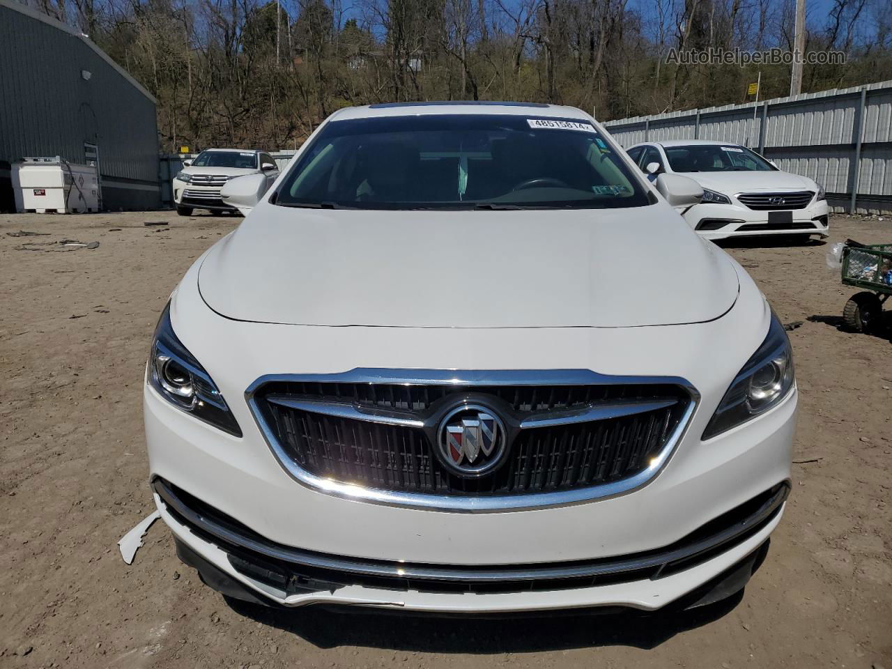 2017 Buick Lacrosse Essence White vin: 1G4ZP5SS8HU153997