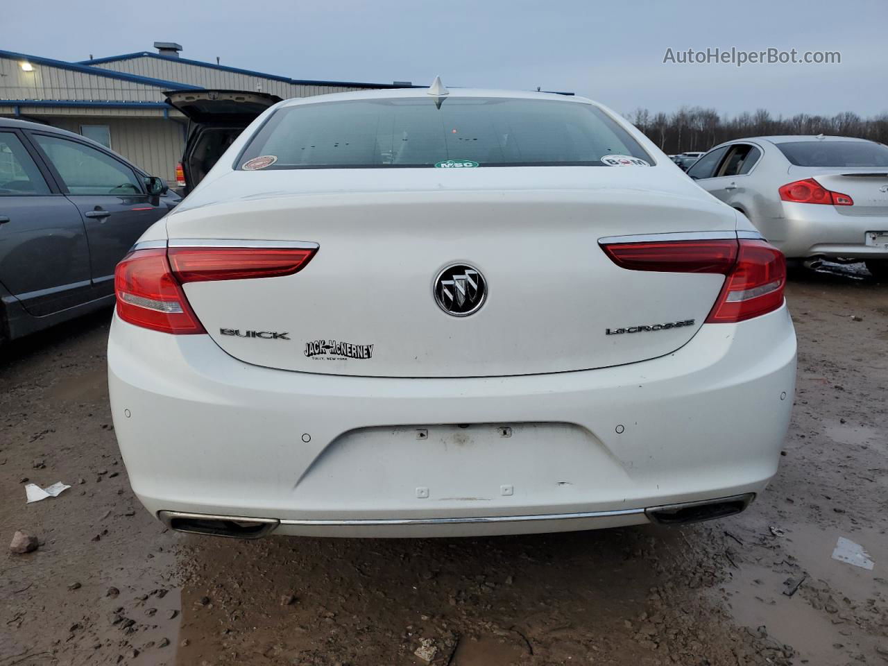 2017 Buick Lacrosse Essence White vin: 1G4ZP5SS8HU208030