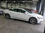 2017 Buick Lacrosse Essence Белый vin: 1G4ZP5SS9HU205184