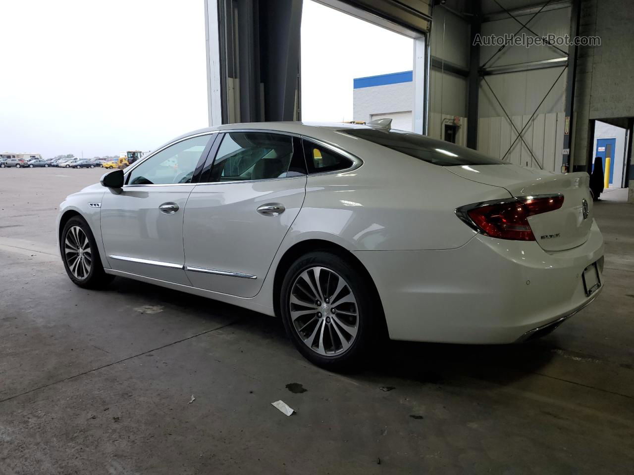 2017 Buick Lacrosse Essence White vin: 1G4ZP5SS9HU205184