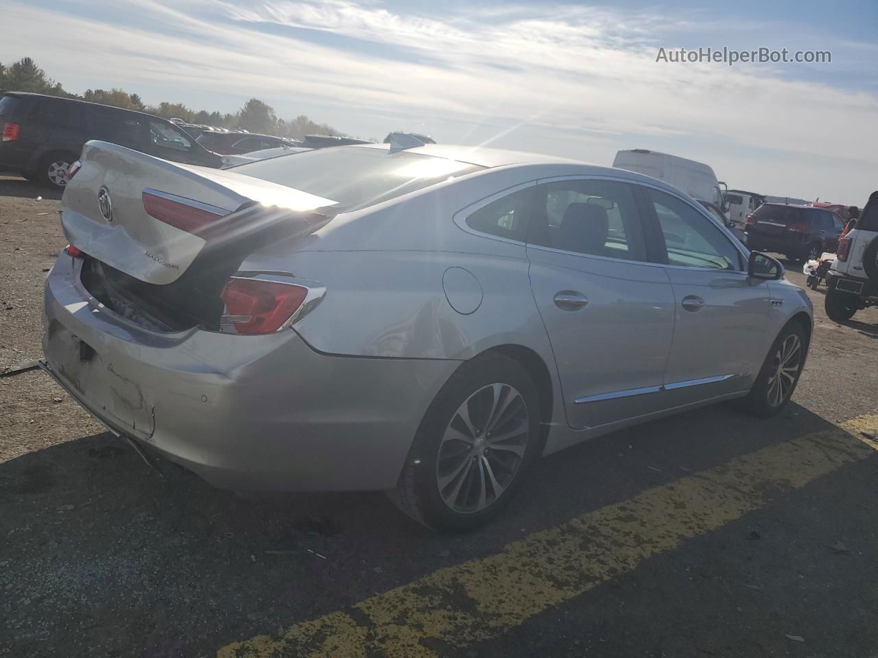 2017 Buick Lacrosse Essence Silver vin: 1G4ZP5SSXHU189142