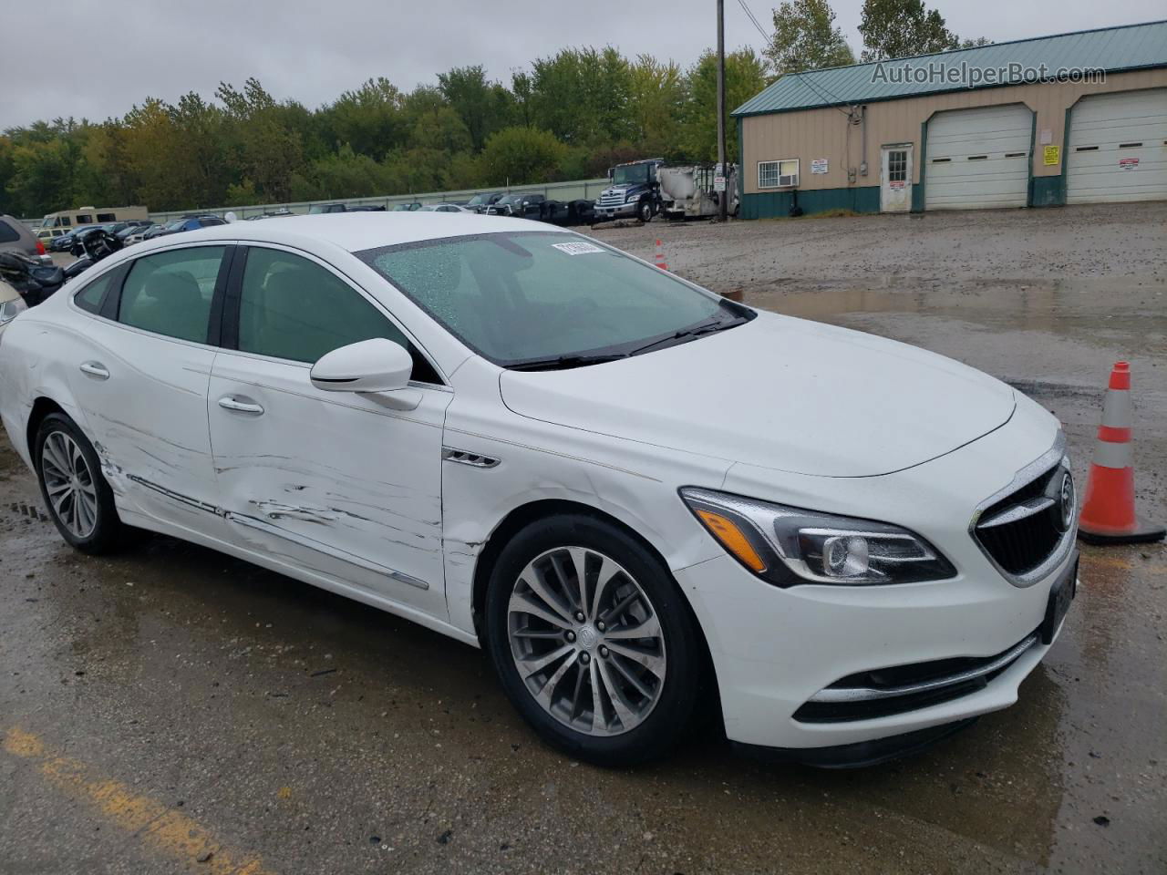 2019 Buick Lacrosse Essence Белый vin: 1G4ZR5SS7KU100340