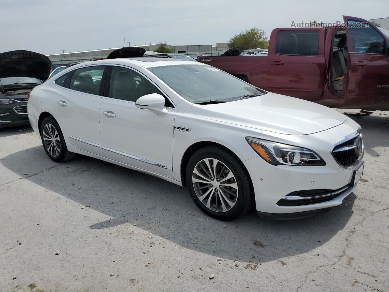 2017 Buick Lacrosse Premium White vin: 1G4ZR5SSXHU177583