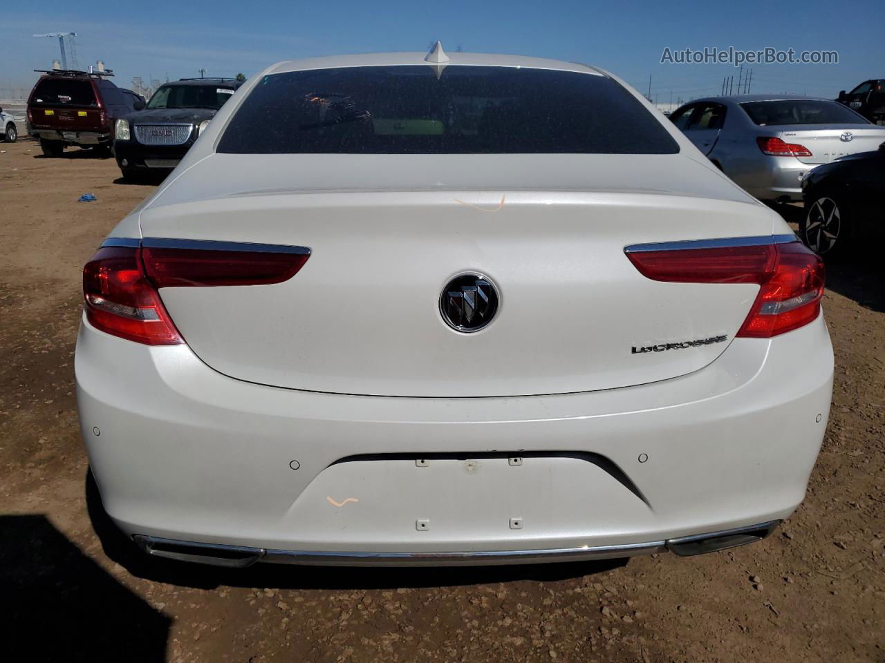 2019 Buick Lacrosse Avenir White vin: 1G4ZU5SS4KU126652