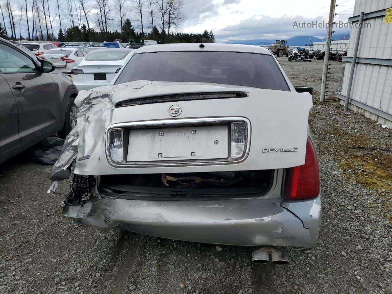 2005 Cadillac Deville  Silver vin: 1G6KD54Y05U128882