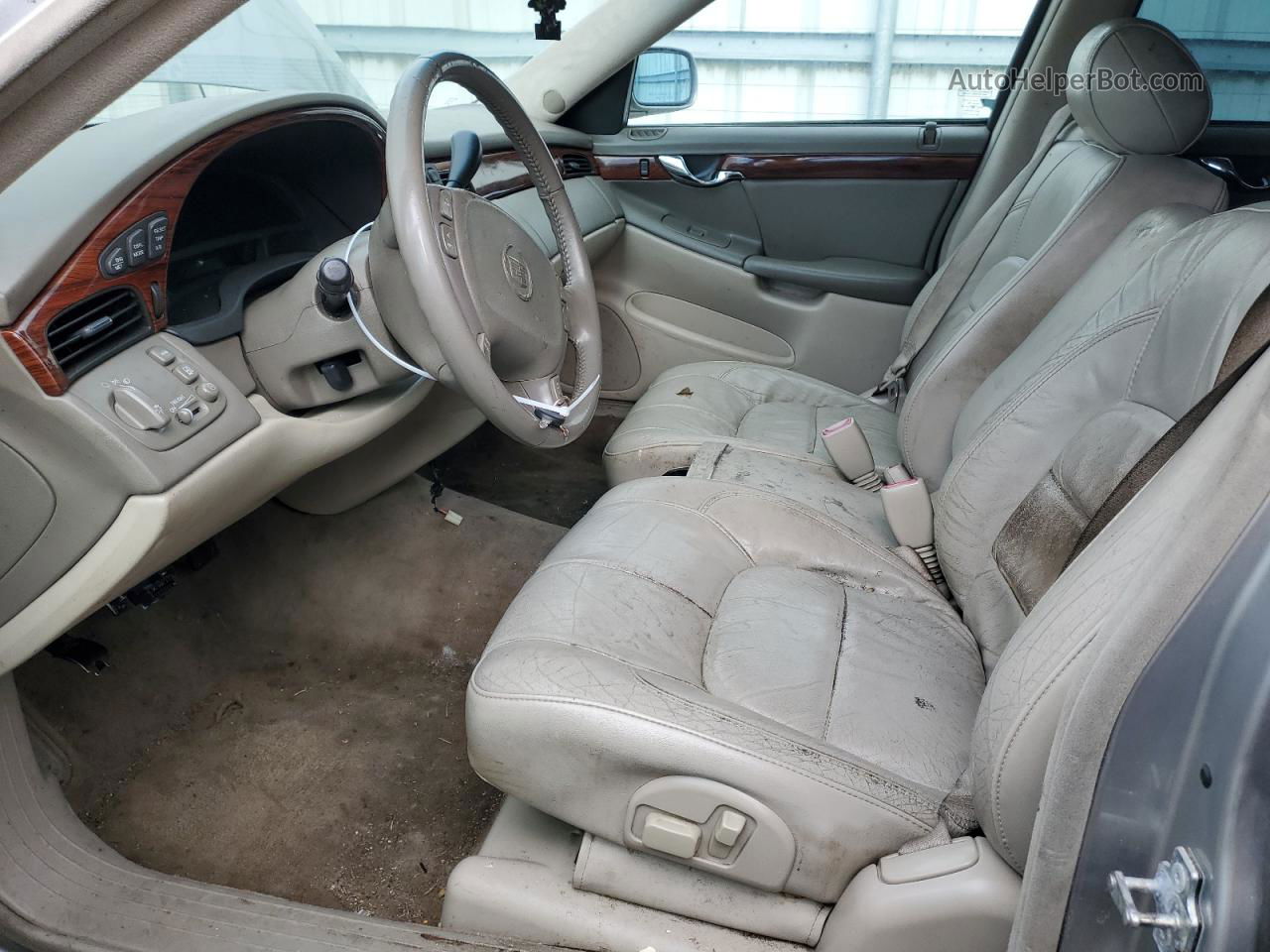 2005 Cadillac Deville  Silver vin: 1G6KD54Y05U128882