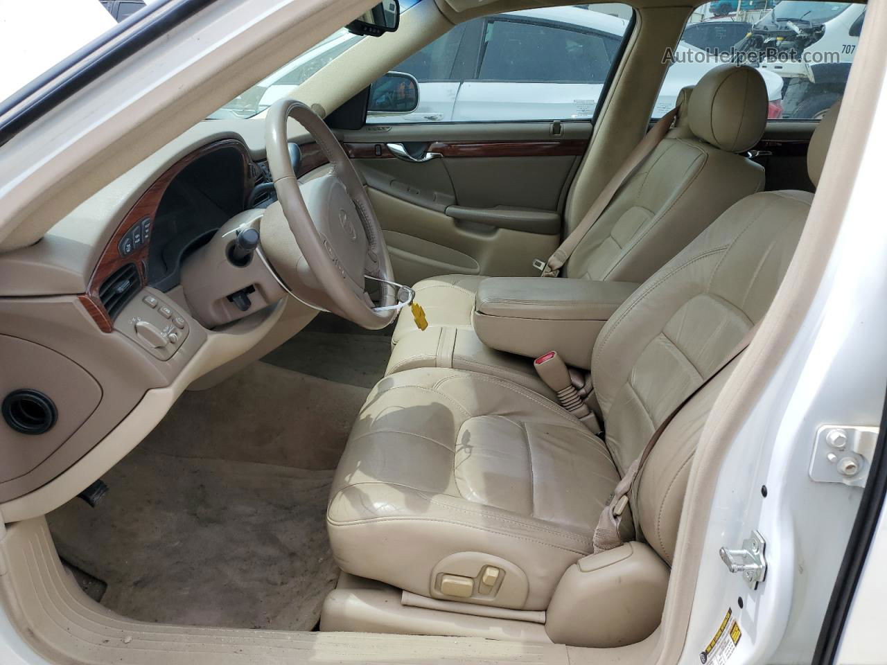 2005 Cadillac Deville  White vin: 1G6KD54Y45U177387