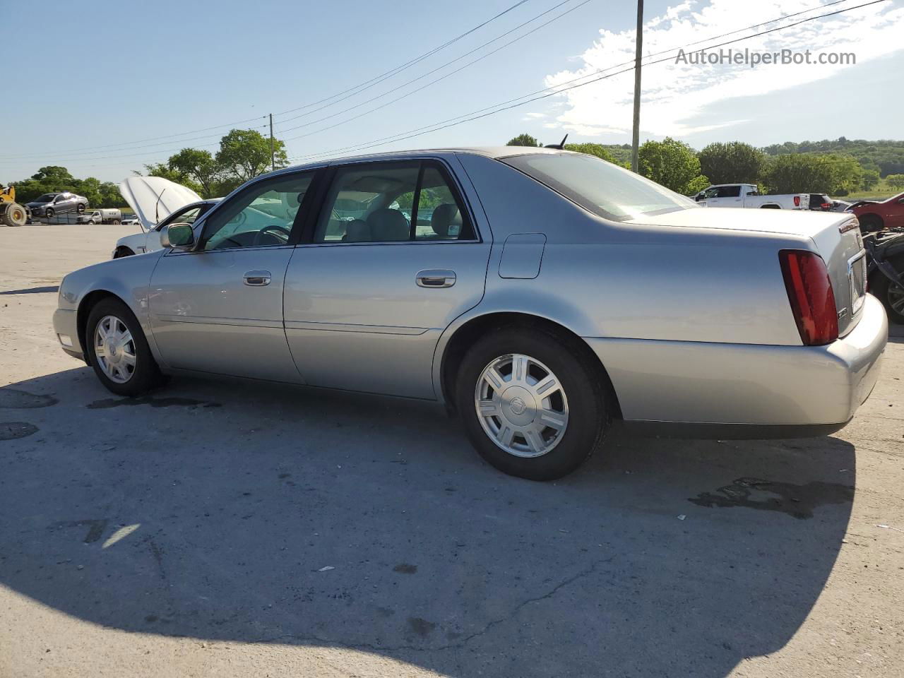 2005 Cadillac Deville  Gold vin: 1G6KD54Y45U191645