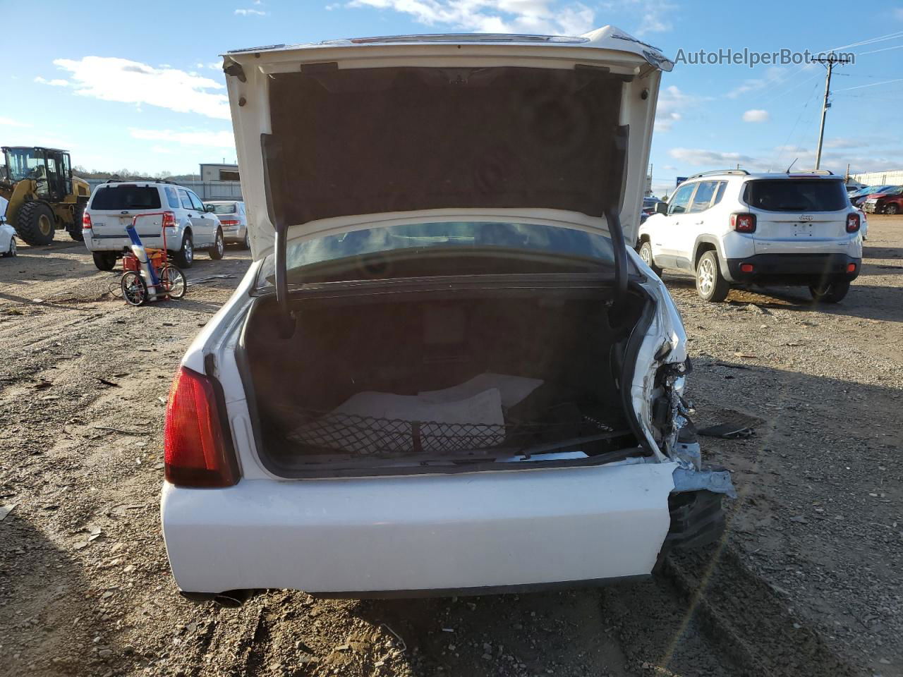 2005 Cadillac Deville  White vin: 1G6KD54Y65U116008