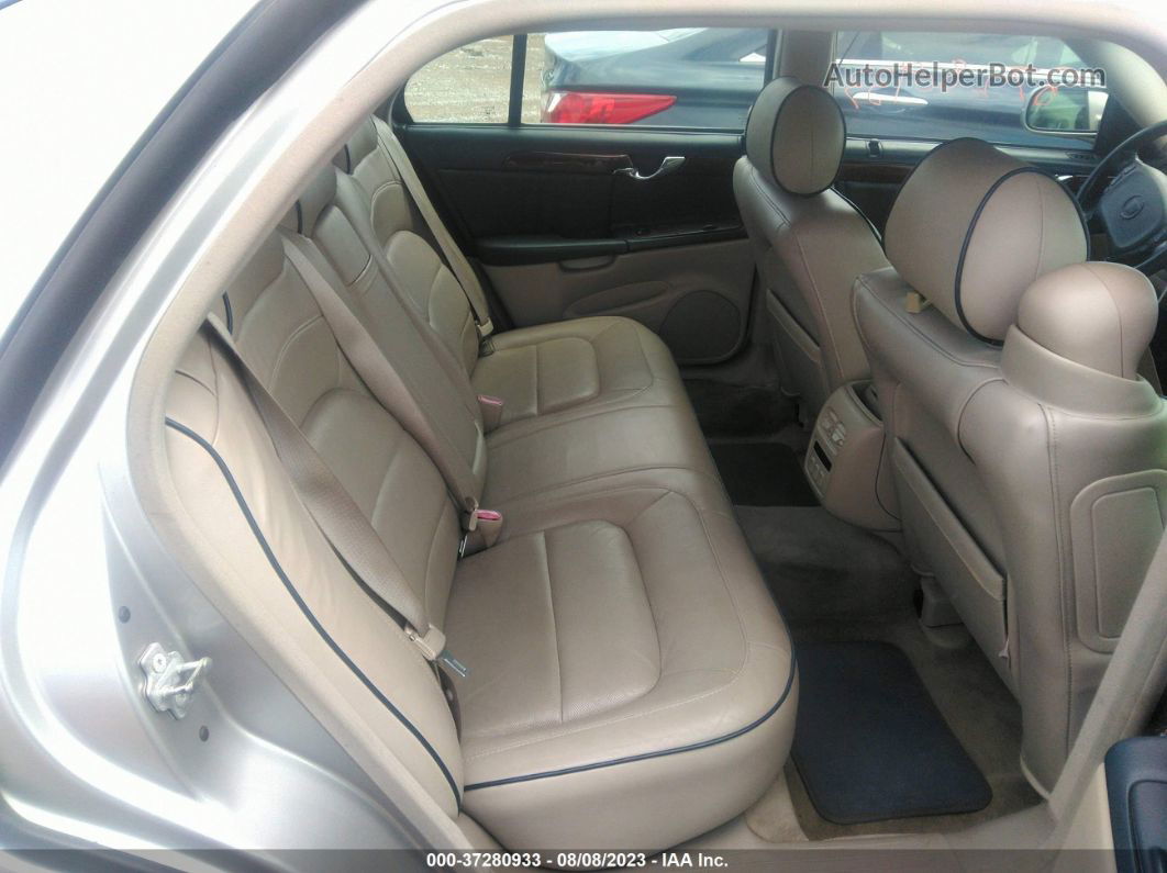 2005 Cadillac Deville   Silver vin: 1G6KD54Y75U221933