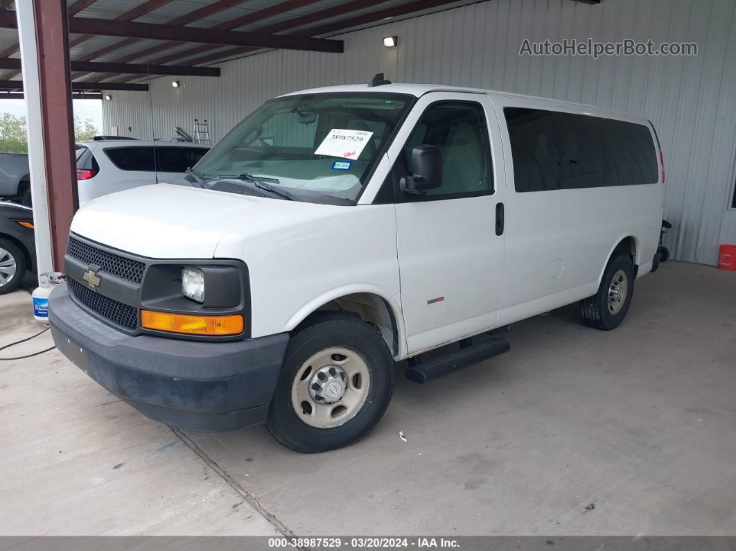 2017 Chevrolet Express 2500   White vin: 1GAWGEF15H1281925