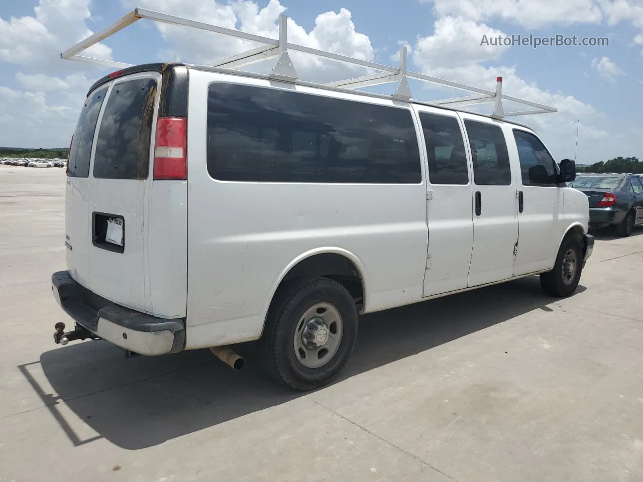 2017 Chevrolet Express G3500 Lt White vin: 1GAZGPFF2H1134241