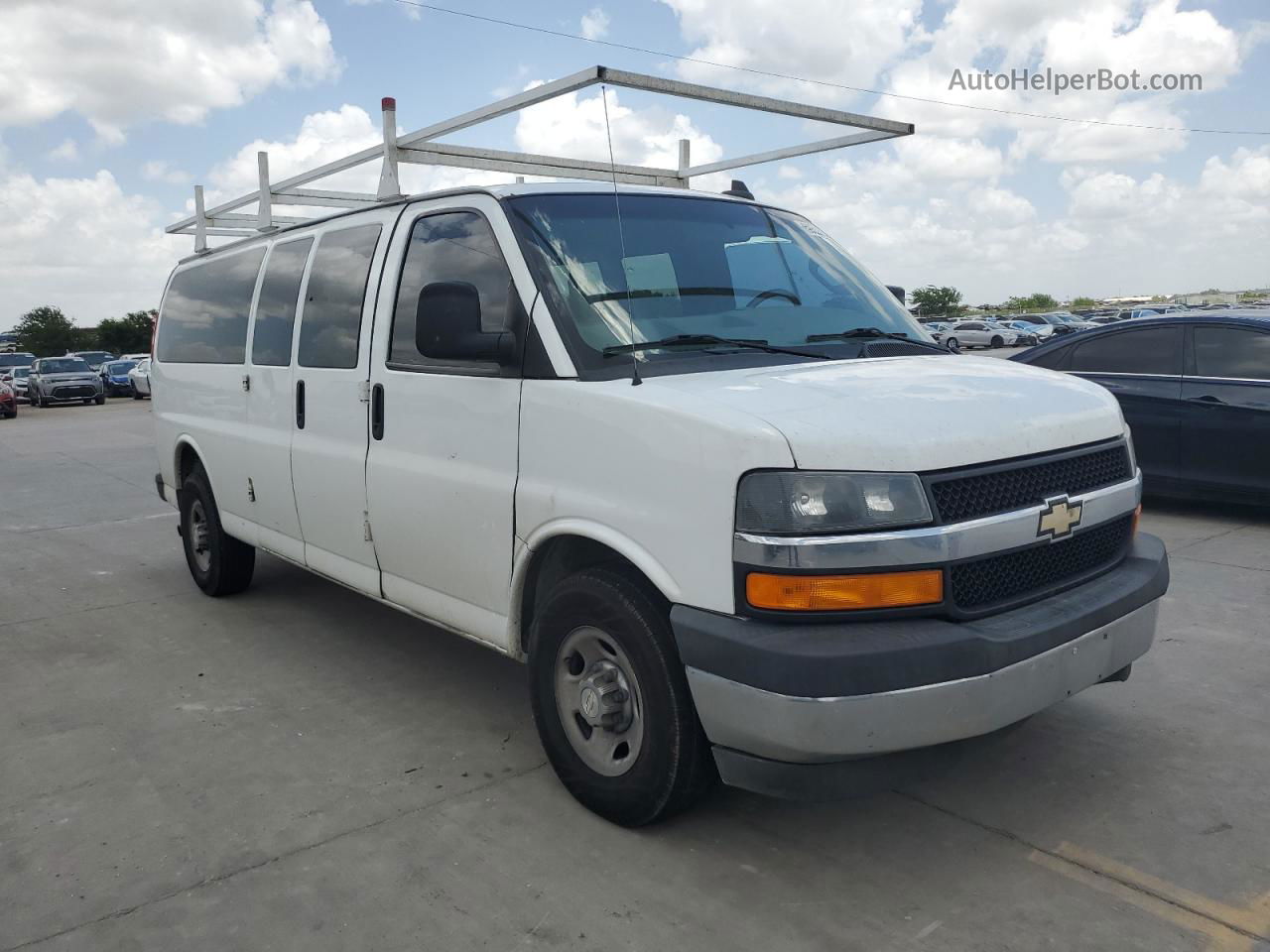 2017 Chevrolet Express G3500 Lt White vin: 1GAZGPFF2H1134241