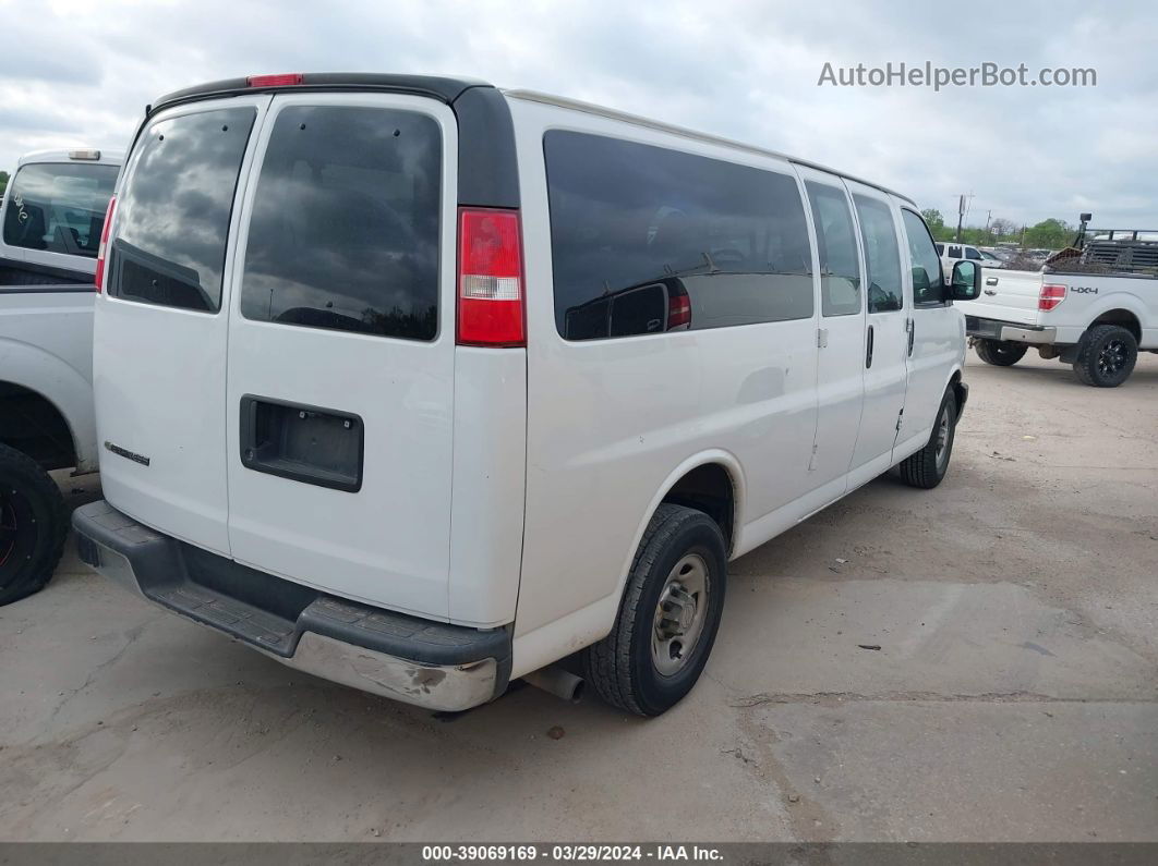 2017 Chevrolet Express 3500 Lt White vin: 1GAZGPFG0H1169191