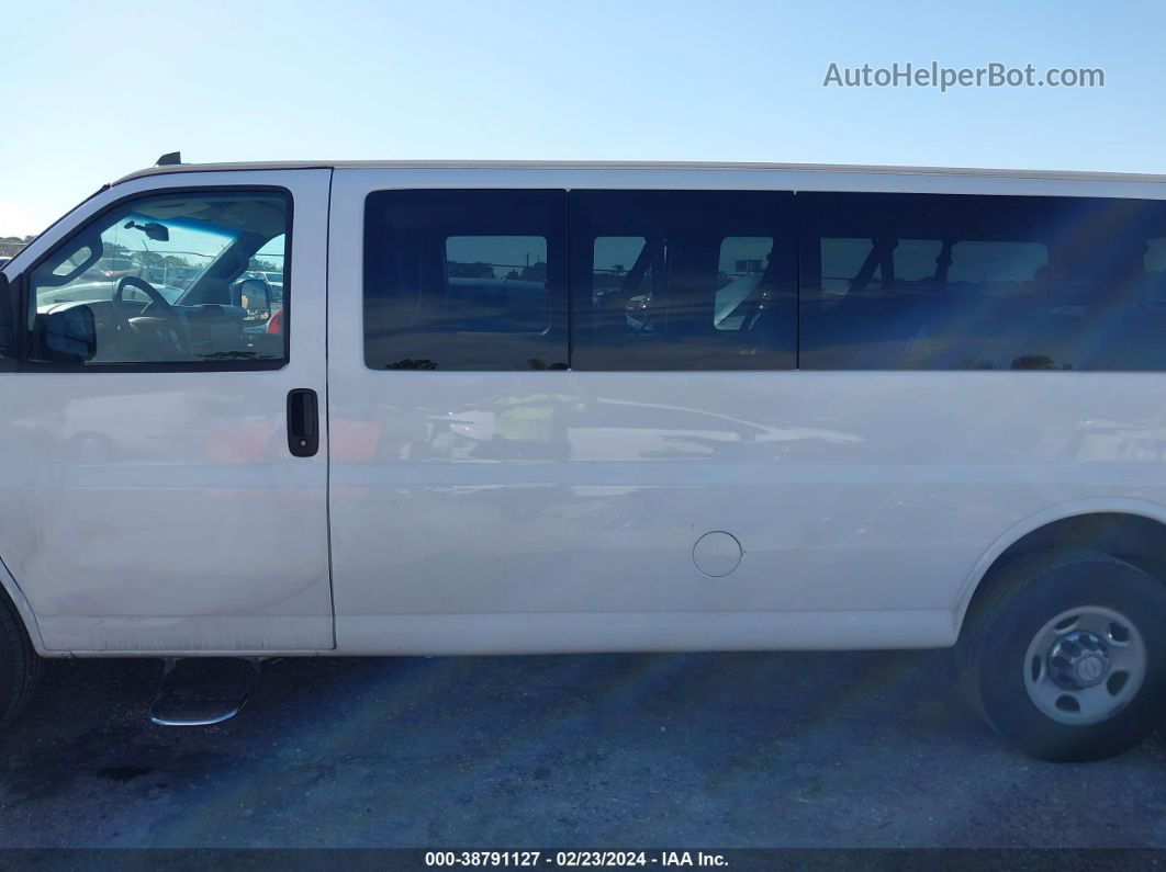 2017 Chevrolet Express 3500 Lt White vin: 1GAZGPFG6H1169826