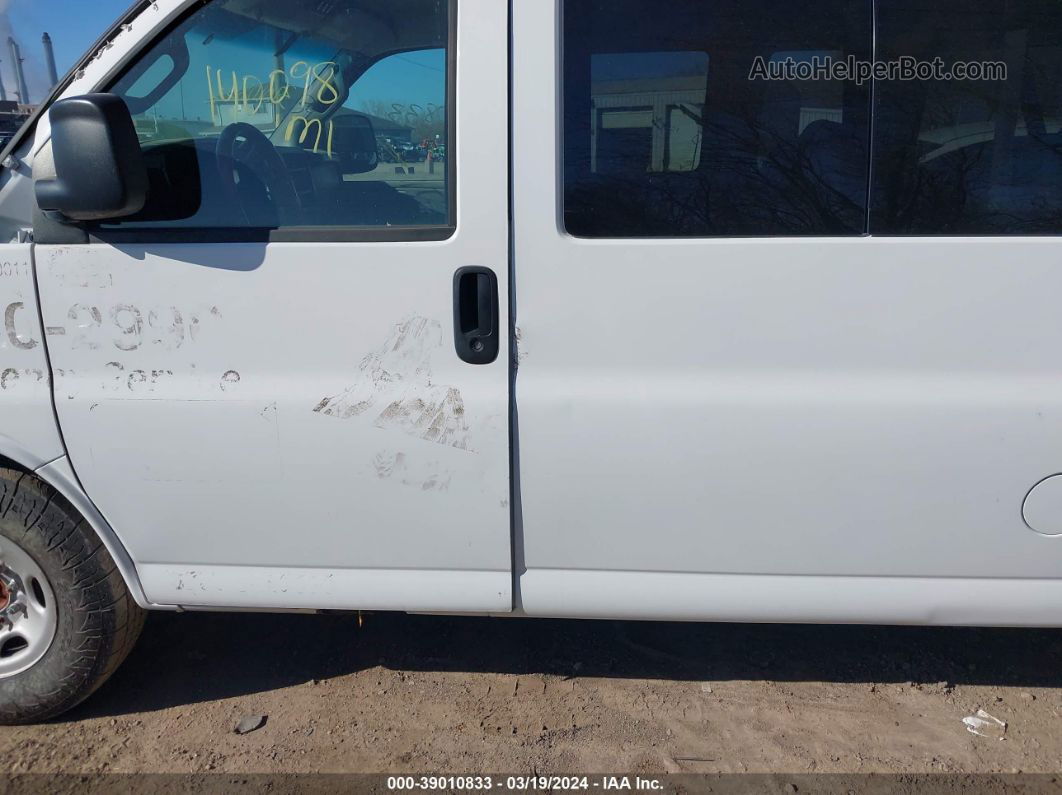 2017 Chevrolet Express 3500 Lt White vin: 1GAZGPFG6H1339845