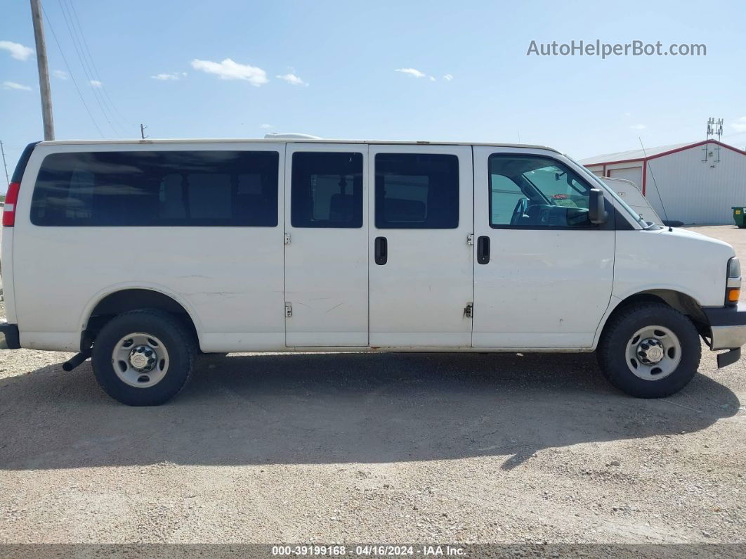 2017 Chevrolet Express 3500 Lt White vin: 1GAZGPFG8H1170525