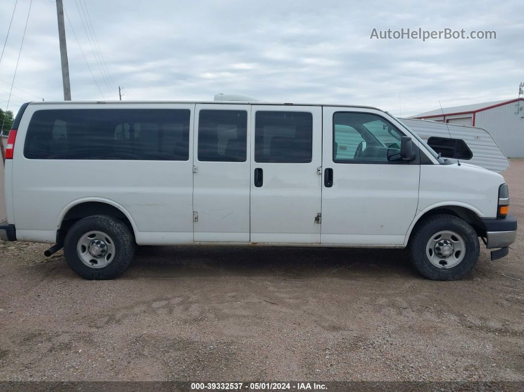 2017 Chevrolet Express 3500 Lt White vin: 1GAZGPFG8H1170525