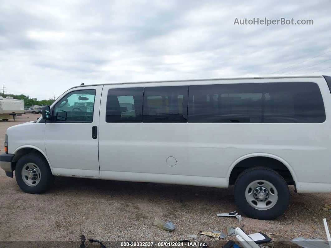 2017 Chevrolet Express 3500 Lt White vin: 1GAZGPFG8H1170525