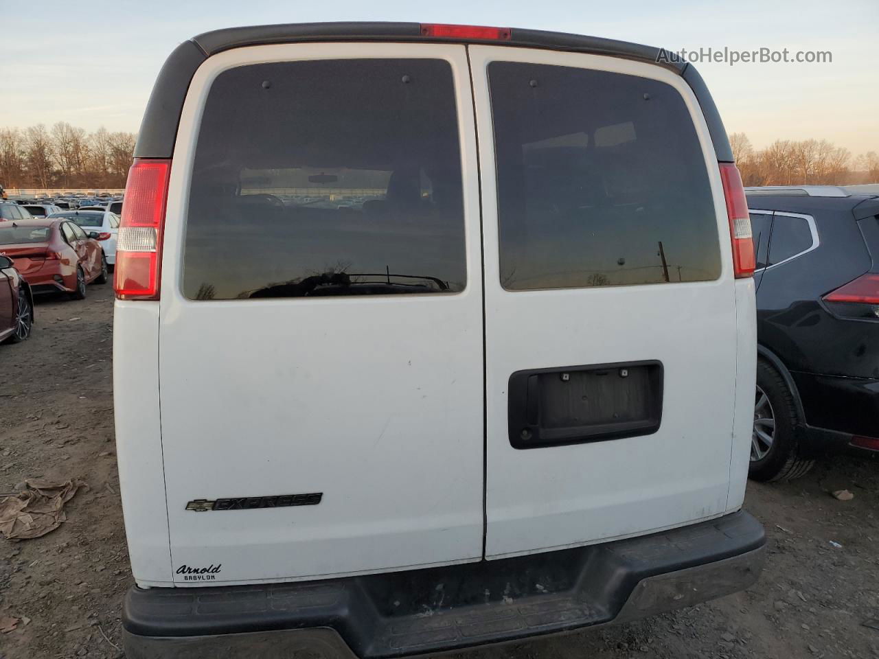 2017 Chevrolet Express G3500 Lt White vin: 1GAZGPFG8H1333836