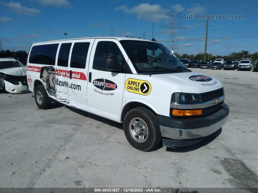 2017 Chevrolet Express 3500 Lt White vin: 1GAZGPFGXH1103991