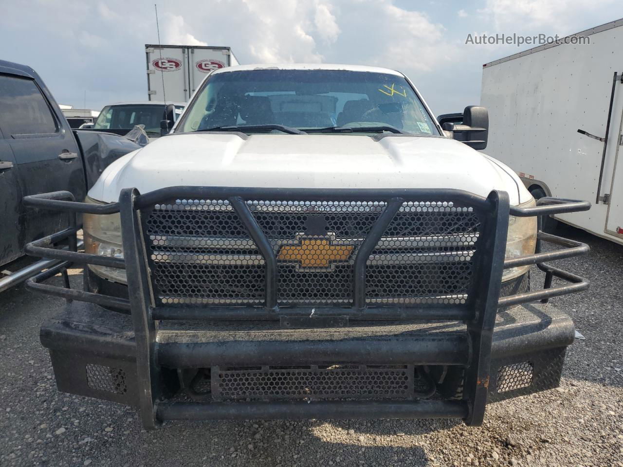 2013 Chevrolet Silverado C2500 Heavy Duty White vin: 1GB2CVC8XDZ356945