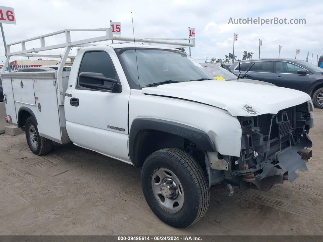 2003 Chevrolet Silverado C2500 Heavy Duty White vin: 1GBHC24U93E193733