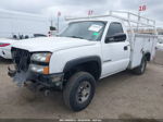 2003 Chevrolet Silverado C2500 Heavy Duty White vin: 1GBHC24U93E193733