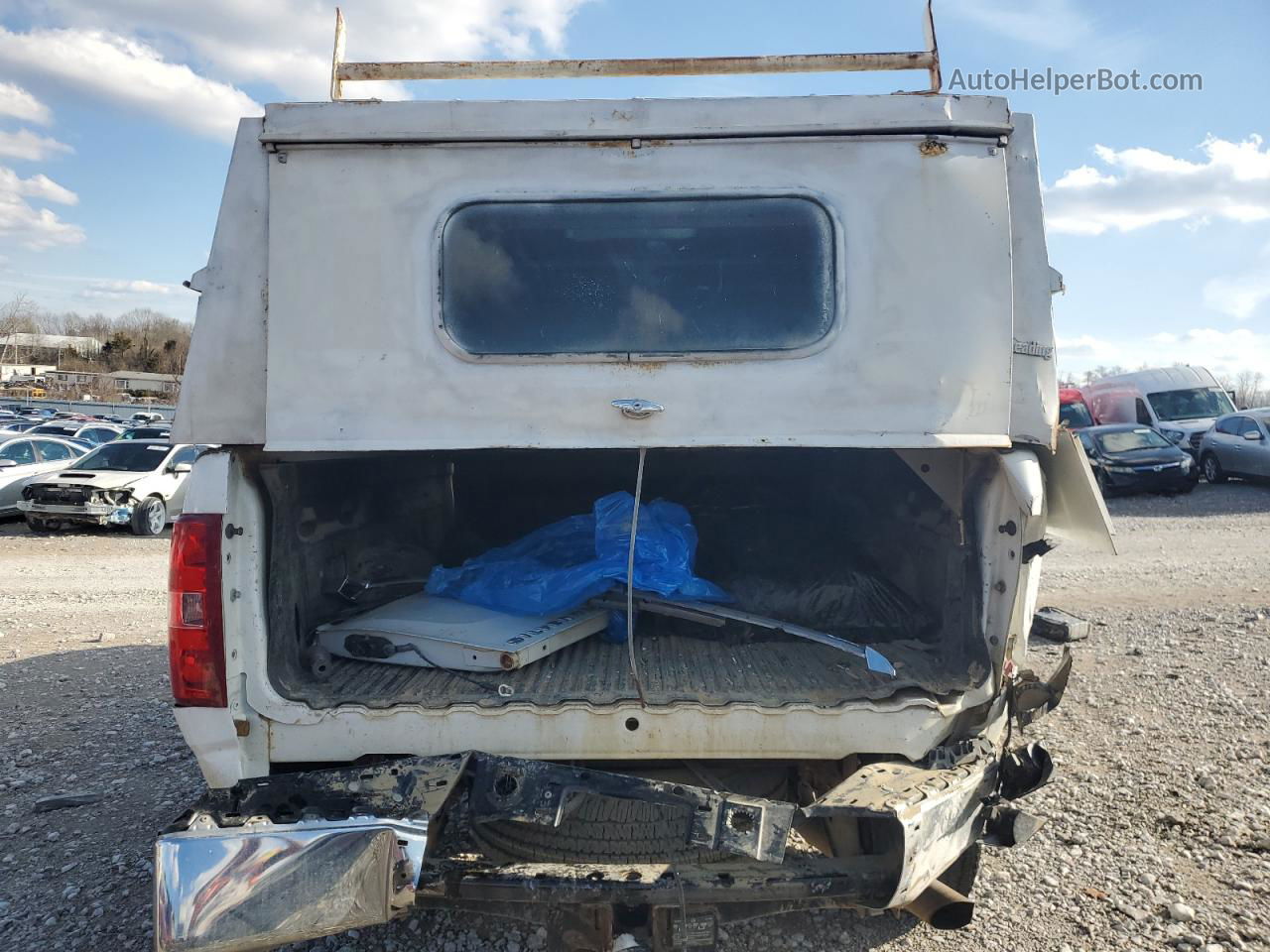 2013 Chevrolet Silverado K2500 Heavy Duty White vin: 1GC0KVCG6DF121473