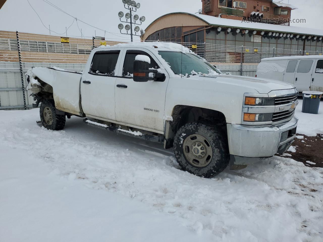 2016 Chevrolet Silverado K2500 Heavy Duty White vin: 1GC1KUE86GF120591