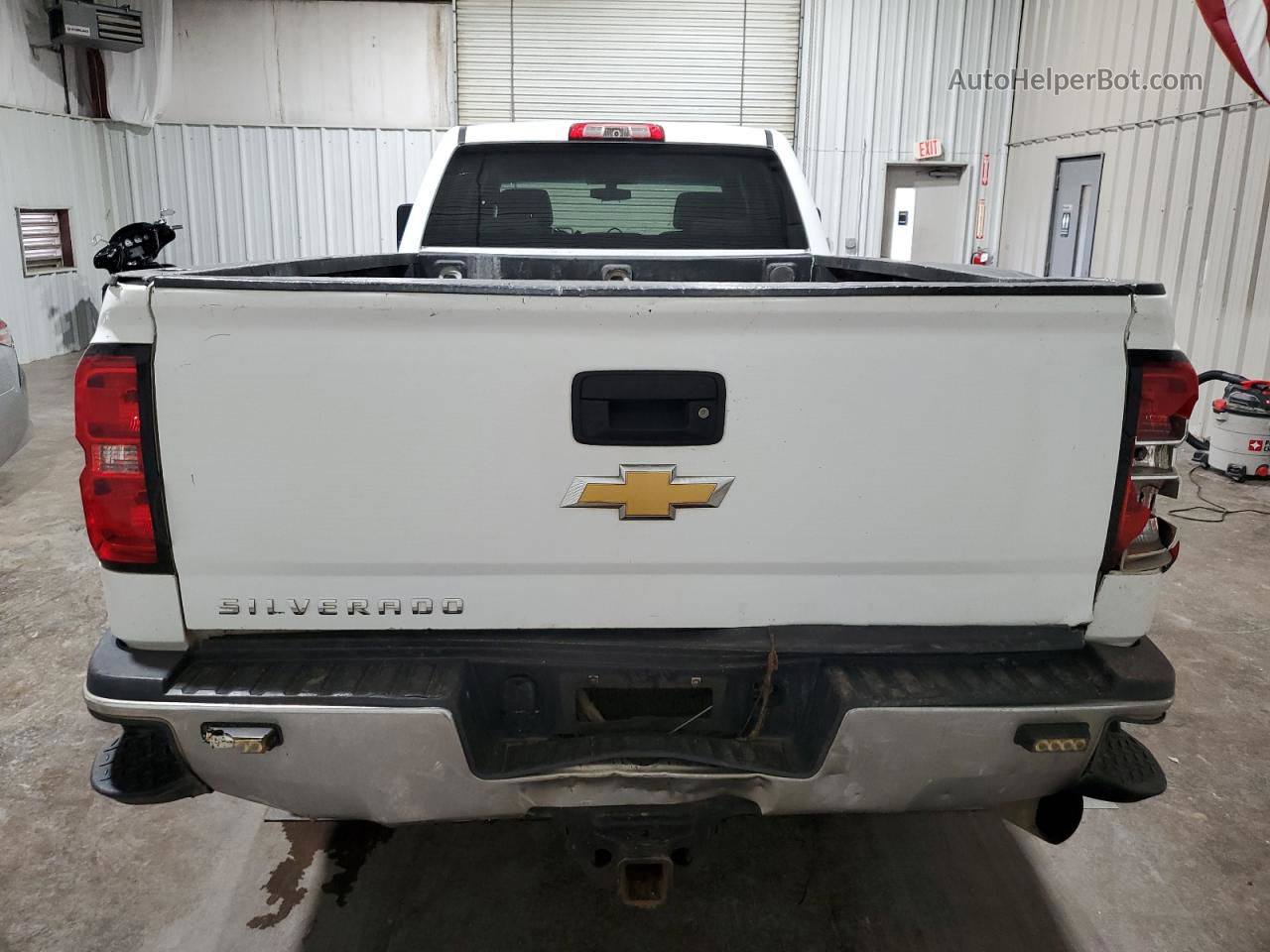 2016 Chevrolet Silverado K2500 Heavy Duty White vin: 1GC1KUE87GF147606