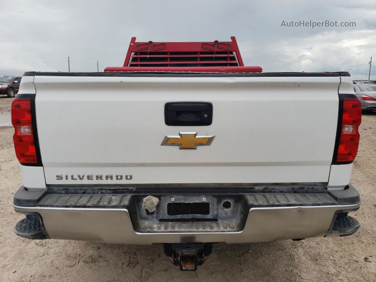 2018 Chevrolet Silverado K2500 Heavy Duty White vin: 1GC1KUEG2JF190555