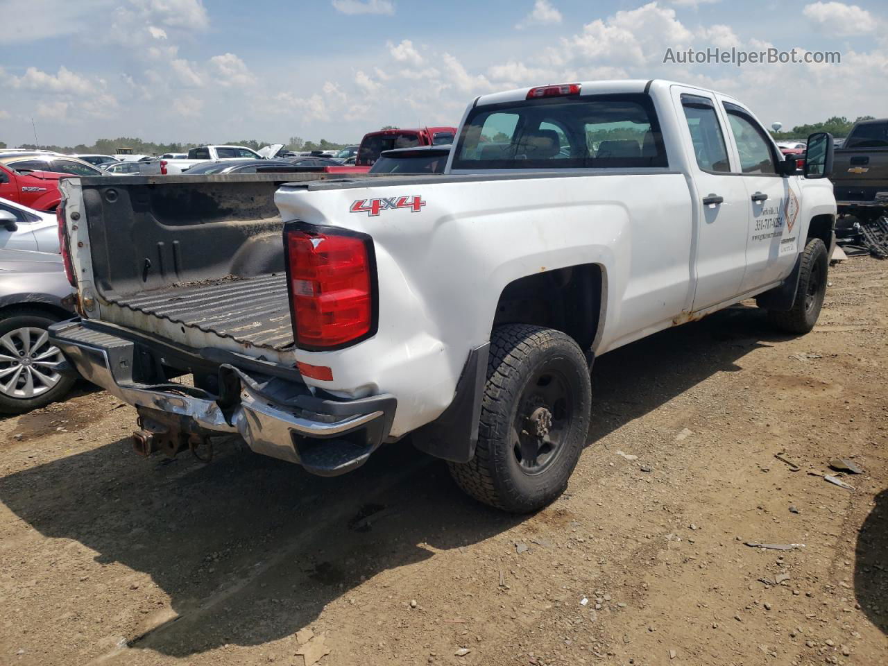 2015 Chevrolet Silverado K2500 Heavy Duty White vin: 1GC2KUEG4FZ108285