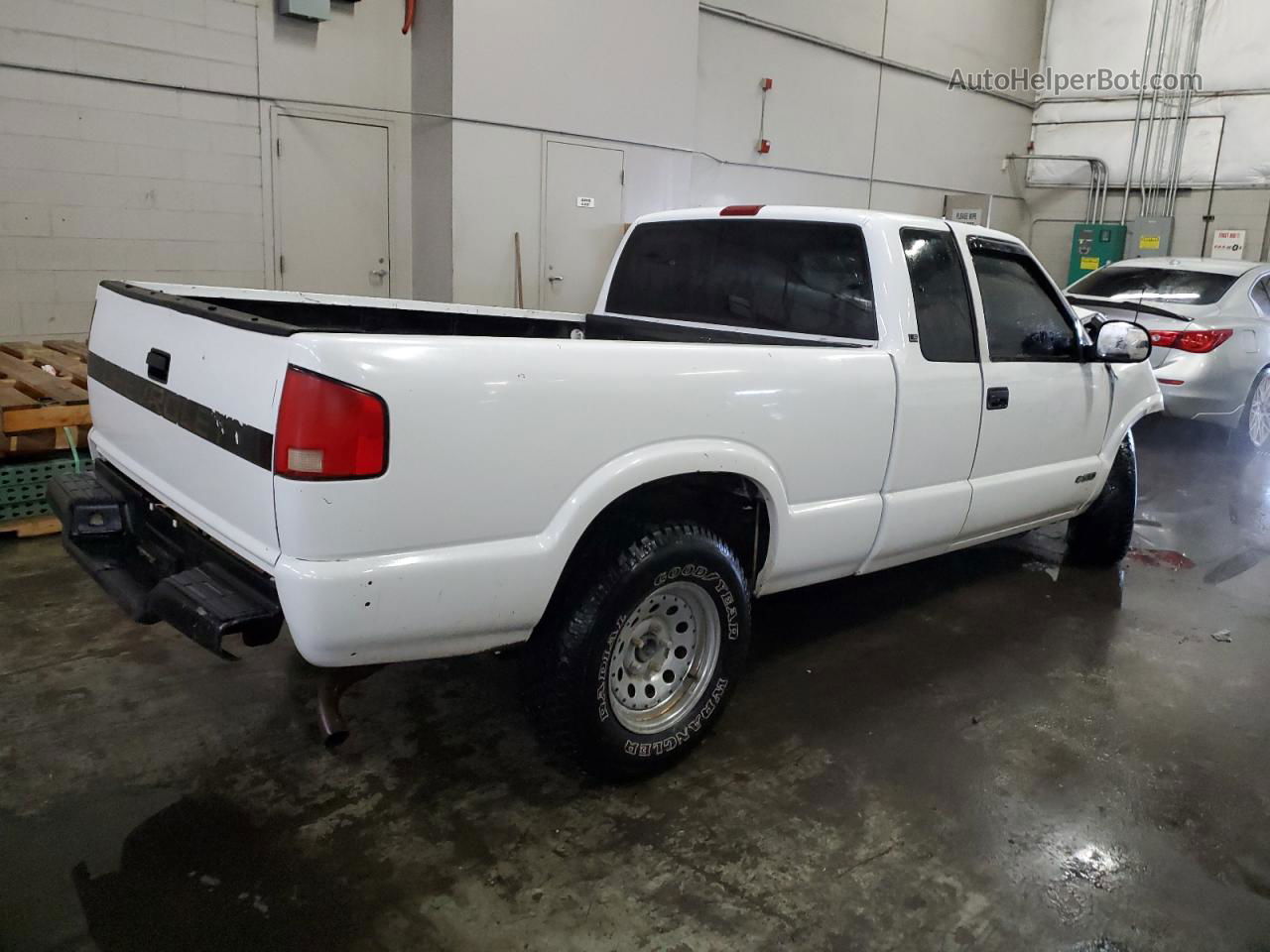 1994 Chevrolet S Truck S10 White vin: 1GCDT19W0R8147262