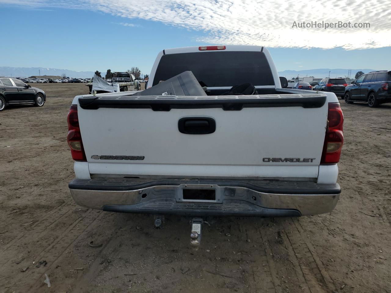 2003 Chevrolet Silverado C1500 White vin: 1GCEC14V83Z292070