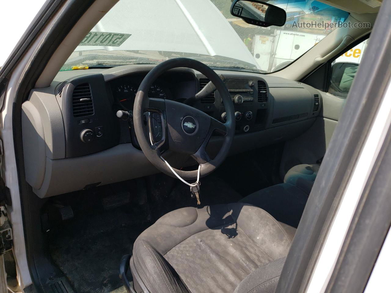 2008 Chevrolet Silverado C1500 White vin: 1GCEC14X18Z163127