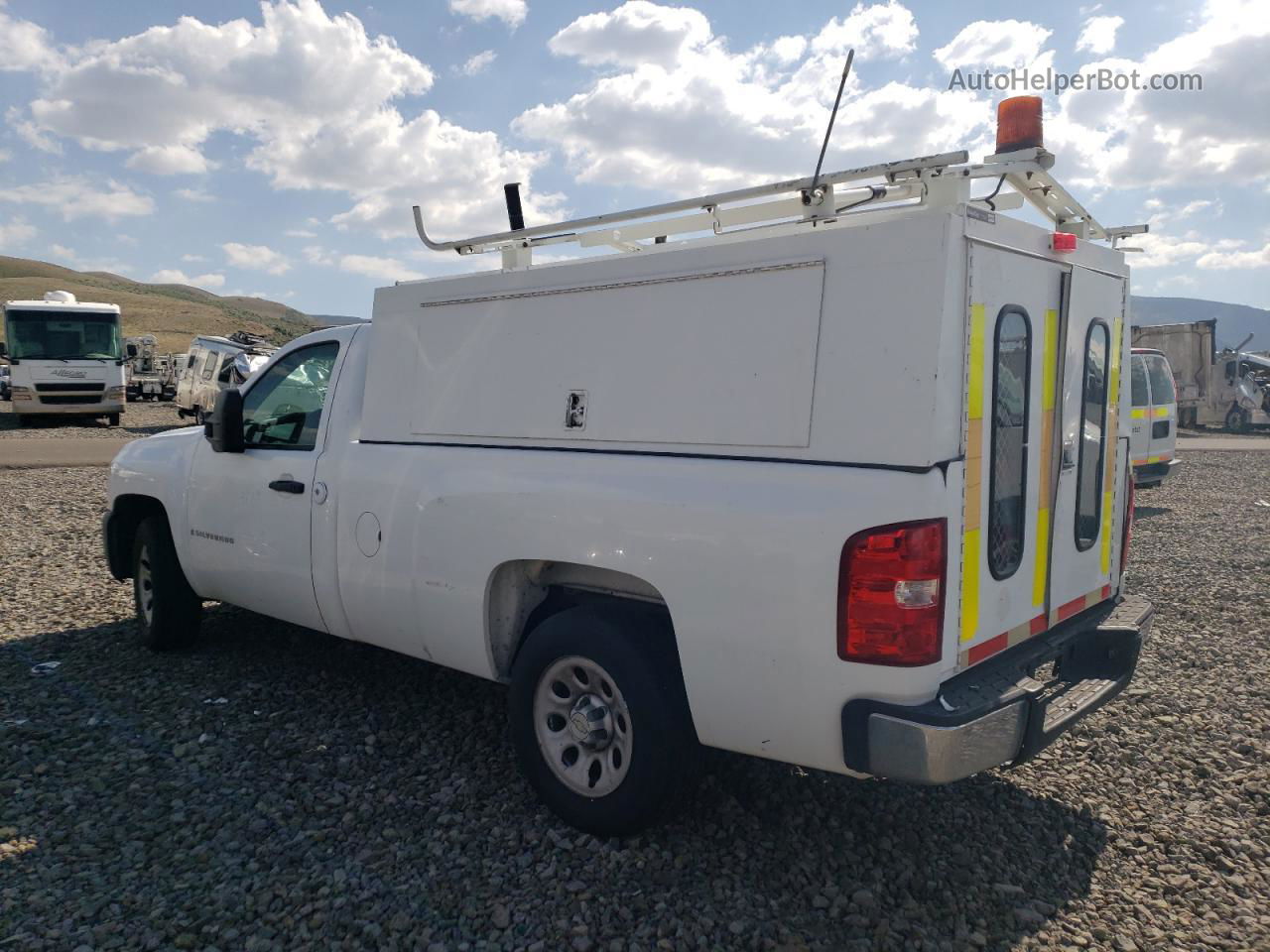 2008 Chevrolet Silverado C1500 White vin: 1GCEC14X48Z139713