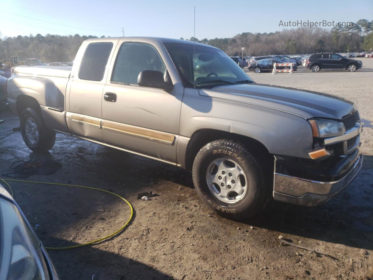 2003 Chevrolet Silverado C1500 Золотой vin: 1GCEC19T23Z333994