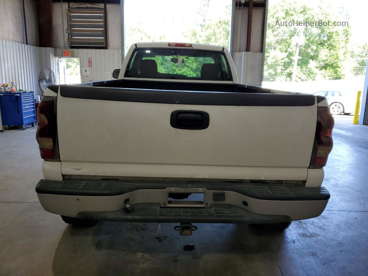 2003 Chevrolet Silverado K1500 White vin: 1GCEK14V43Z325195